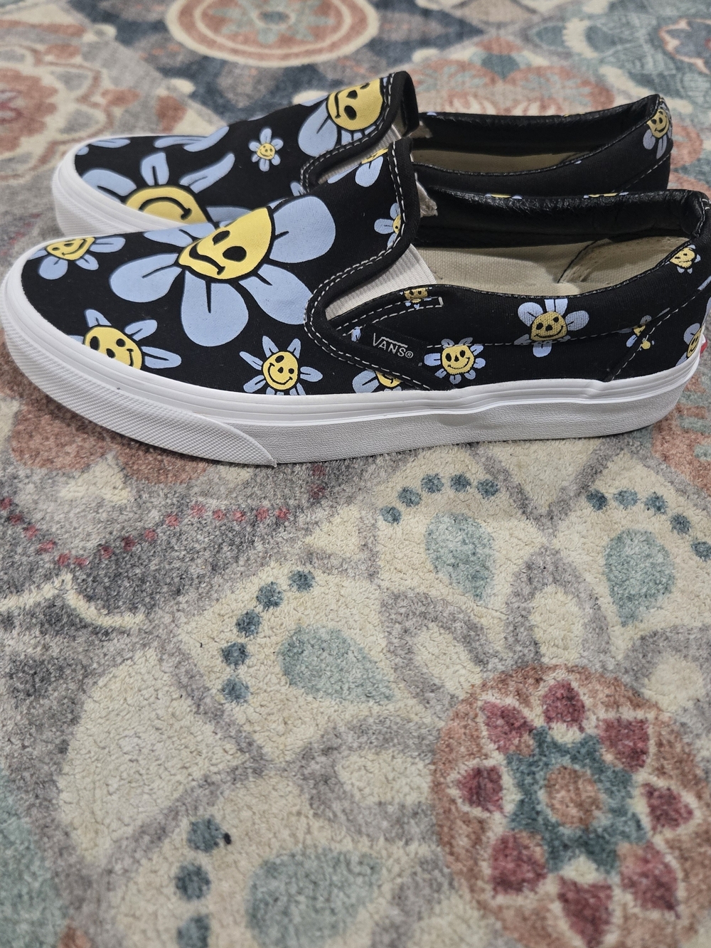 Vans Classic Women's Slip On Trippy Grin Floral Sneakers Size 7 - Picture 3 of 6